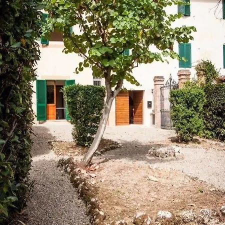 Zara Bed & Breakfast 2*