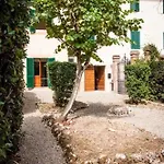 Zara Bed & Breakfast 2*
